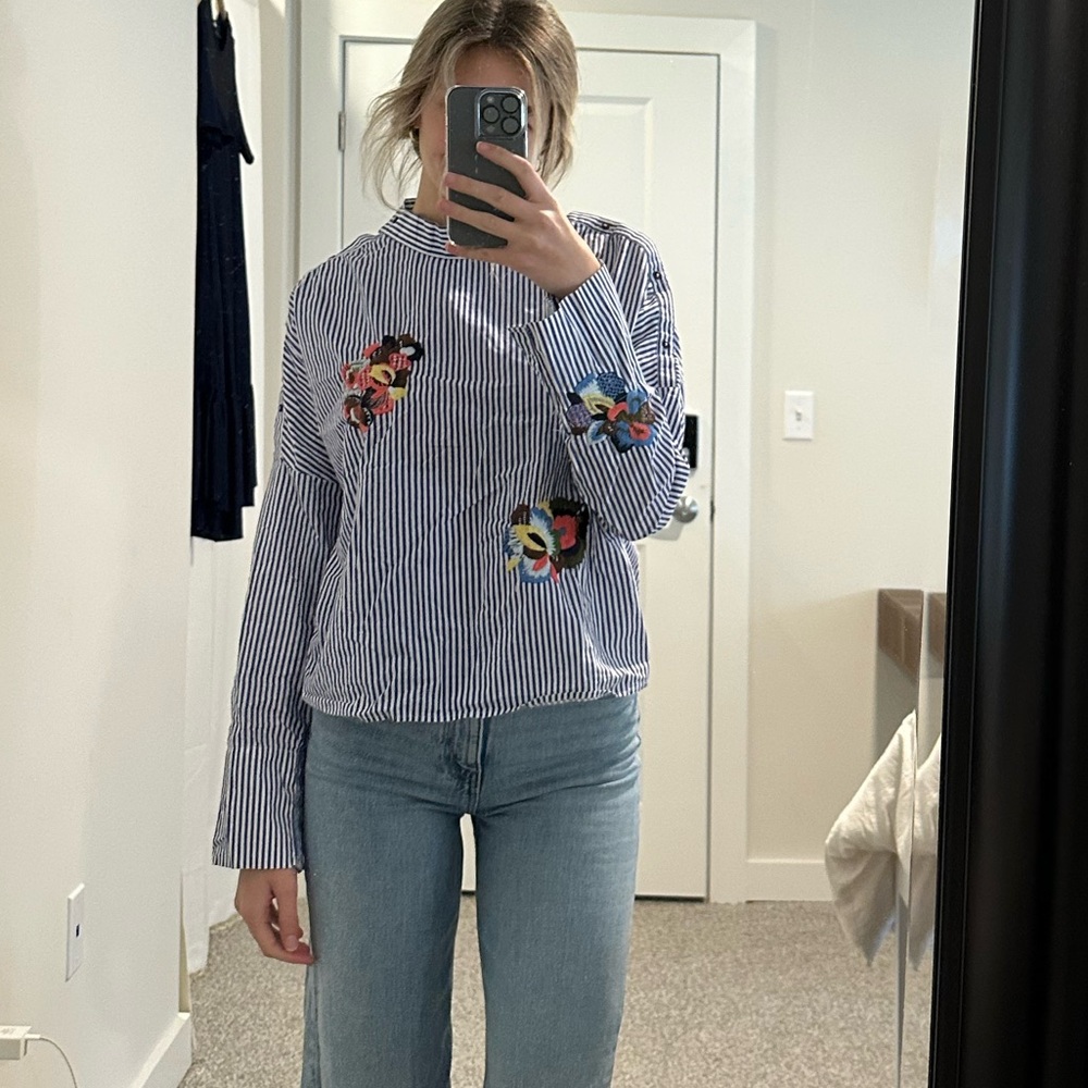 ZARA blue and white striped floral top